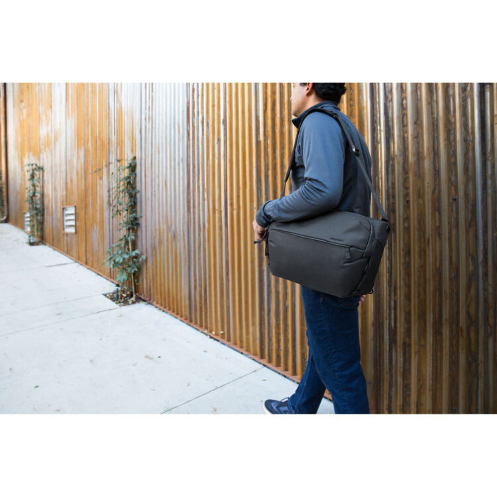 Peak Design Everyday Sling v2 (Negro, 10L)