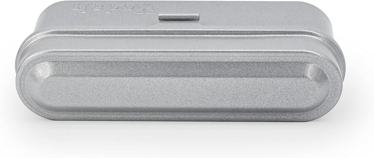 Estuche para película Kodak Steel de 135 mm (tapa plateada/cuerpo plateado)