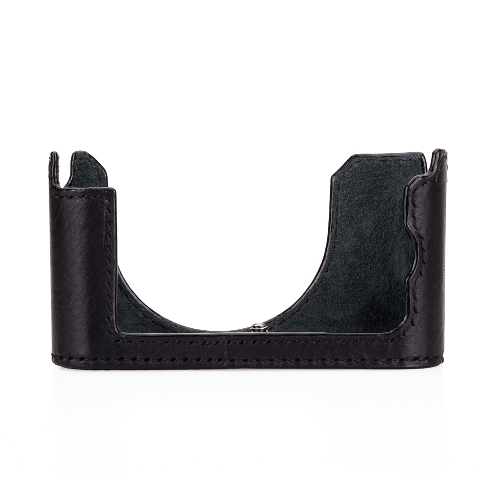Funda de media pieza Arte di Mano para Leica D-Lux 8 con acceso a la batería - Negro Rally con costuras negras.