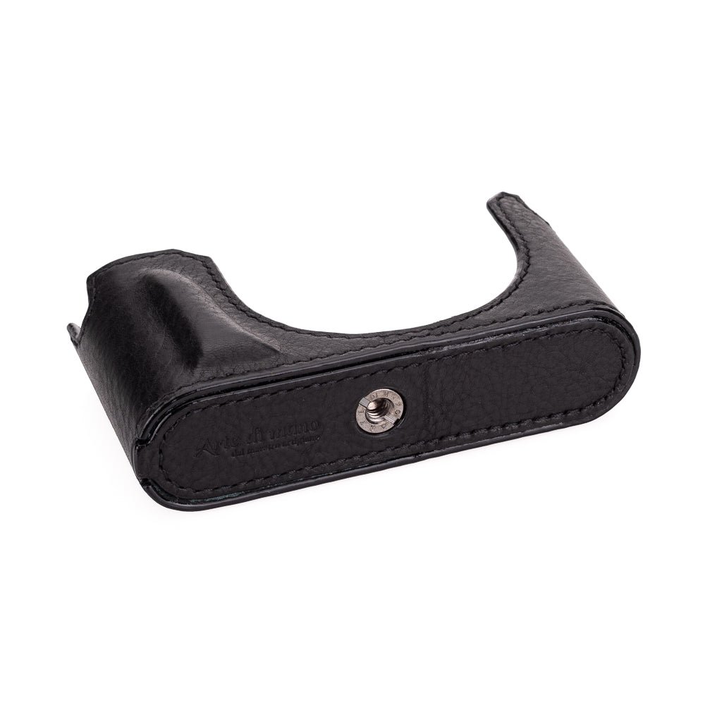 Funda de media pieza Arte di Mano para Leica D-Lux 8 con acceso a la batería - Negro Rally con costuras negras.