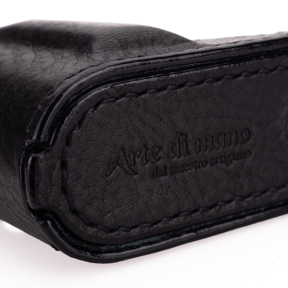 Funda de media pieza Arte di Mano para Leica D-Lux 8 con acceso a la batería - Negro Rally con costuras negras.