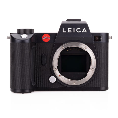 Used Leica SL2 - Extra Battery - Recent Leica CLA