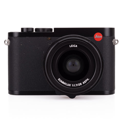 Used Leica Q2, black - 2 Extra Batteries