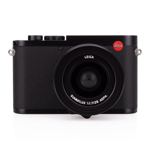 Used Leica Q2, black with Half Case - Recent Leica CLA