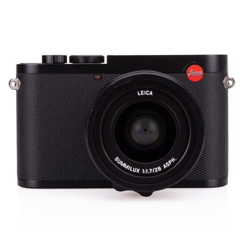 Used Leica Q2, black - 2 Extra Batteries