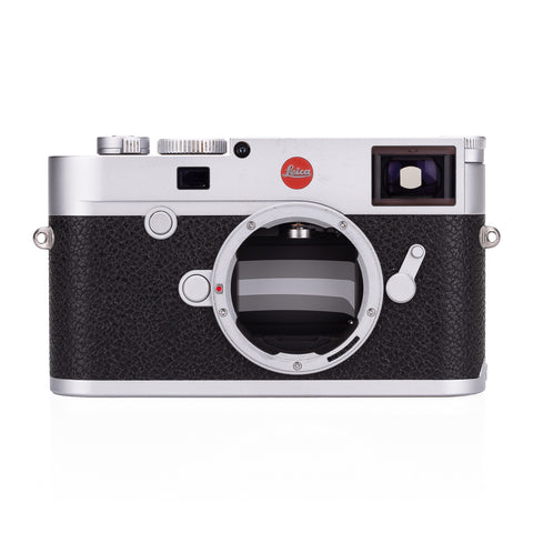 Used Leica M10, silver chrome - 3 Extra Batteries - July 2025 Leica CLA