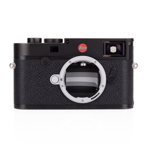 Used Leica M10, black chrome - Extra Battery - Recent Leica CLA