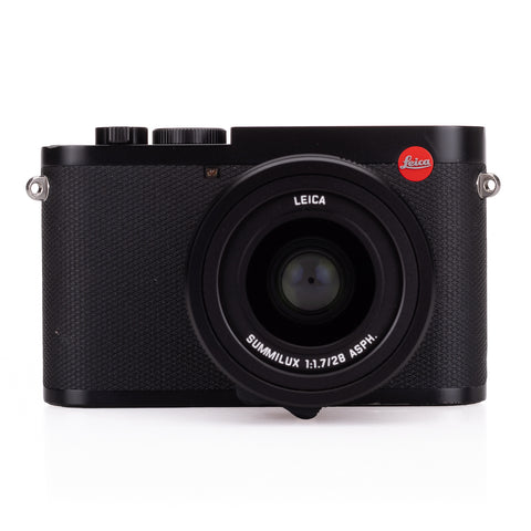Used Leica Q2, black with Thumbs Up