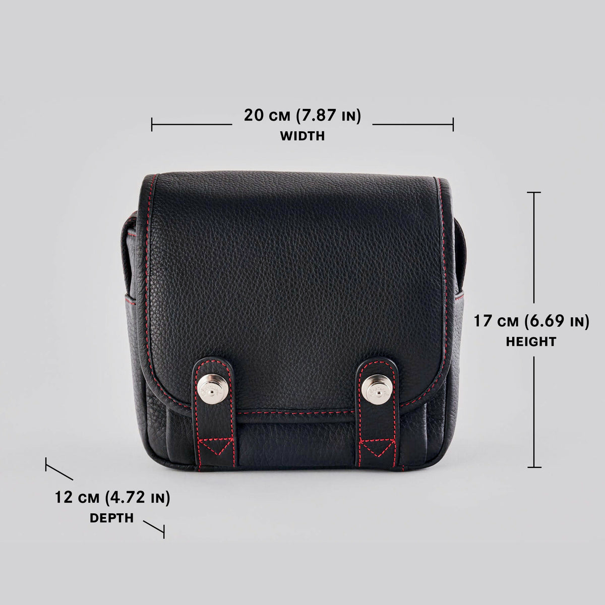 Bolso para cámara de cuero Oberwerth ‘Phil’ - Negro con costuras rojas