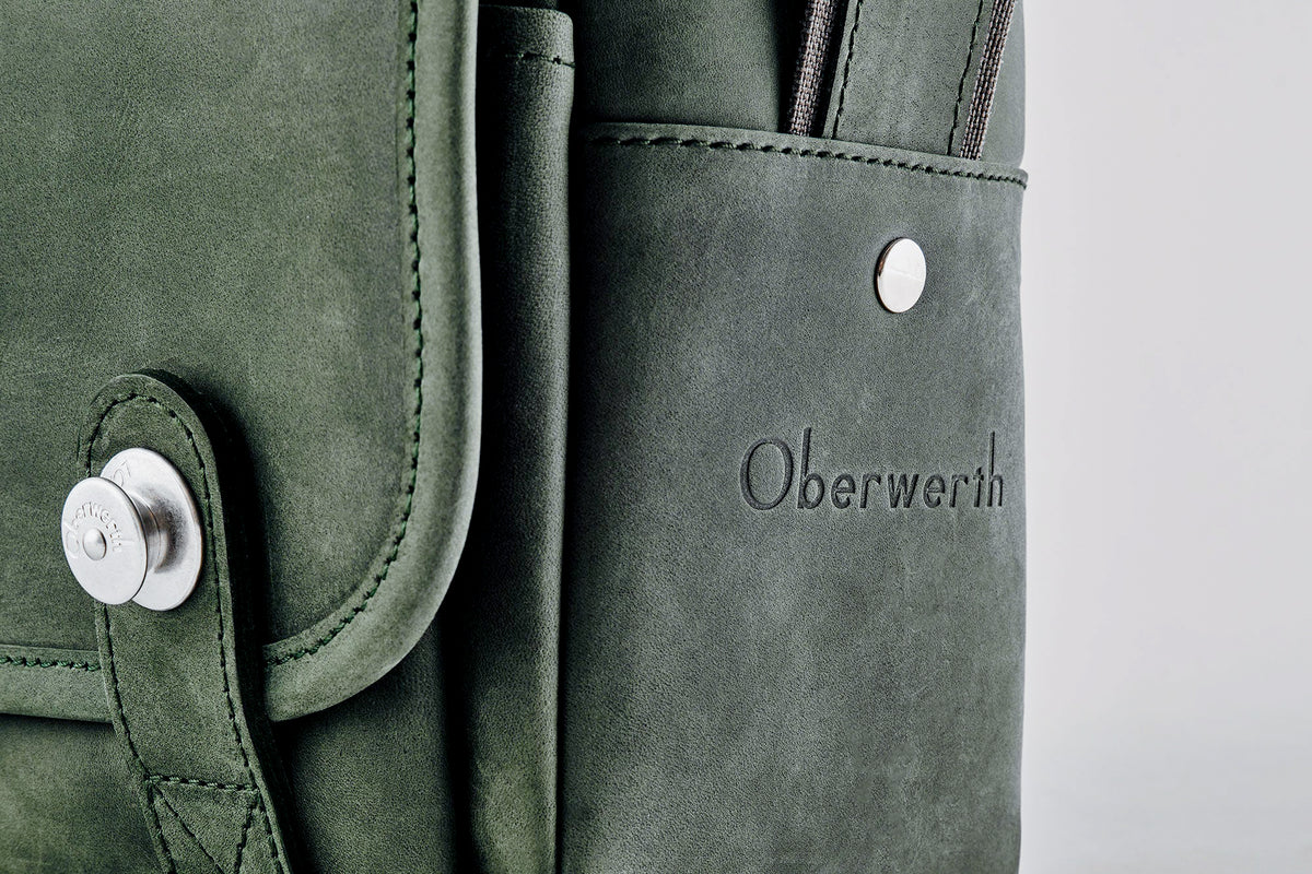 Oberwerth The Q, bolsa fotográfica de cuero, verde pino con forro rojo