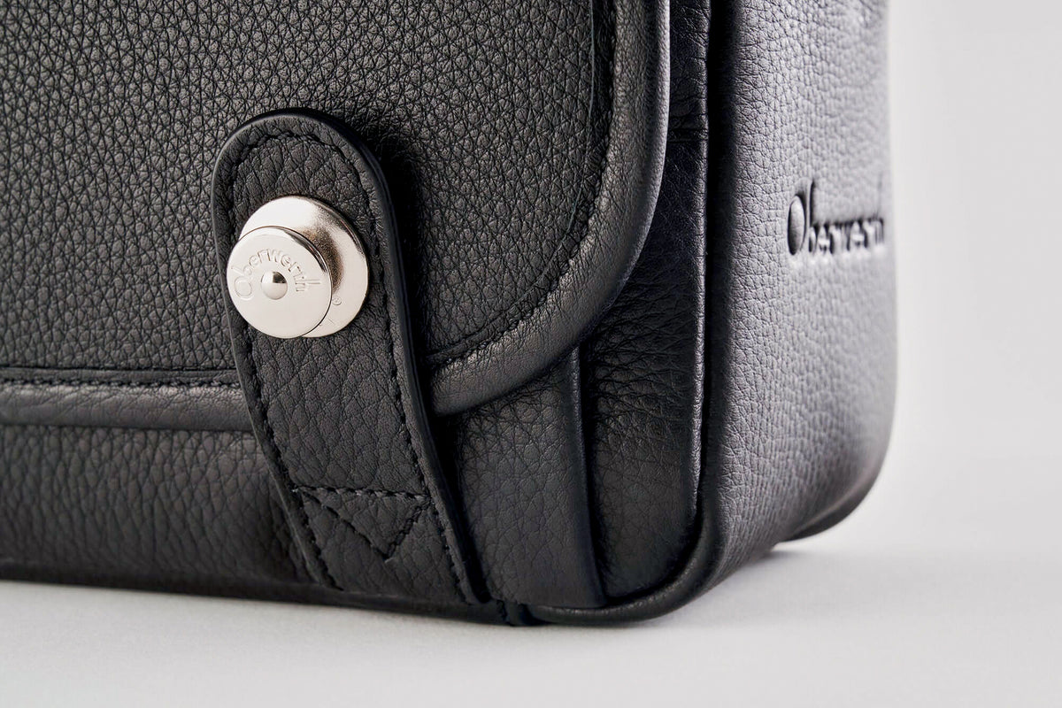 Bolso para cámara de cuero Oberwerth ‘Phil’ - Negro con costuras negras