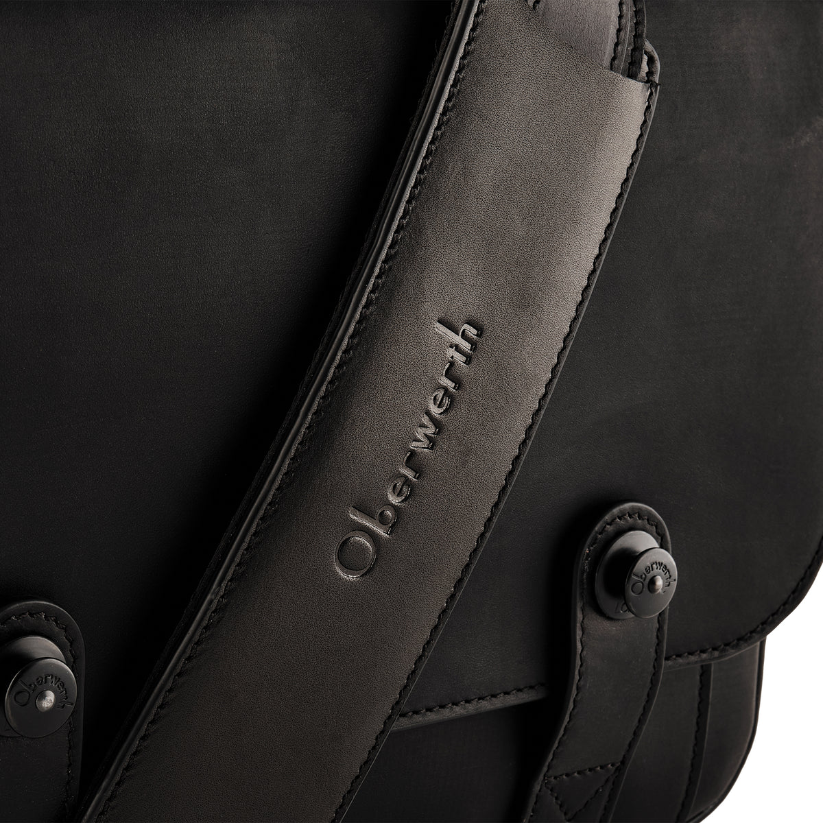 Bolso para cámara Oberwerth Signature Line (grande), negro con forro rojo