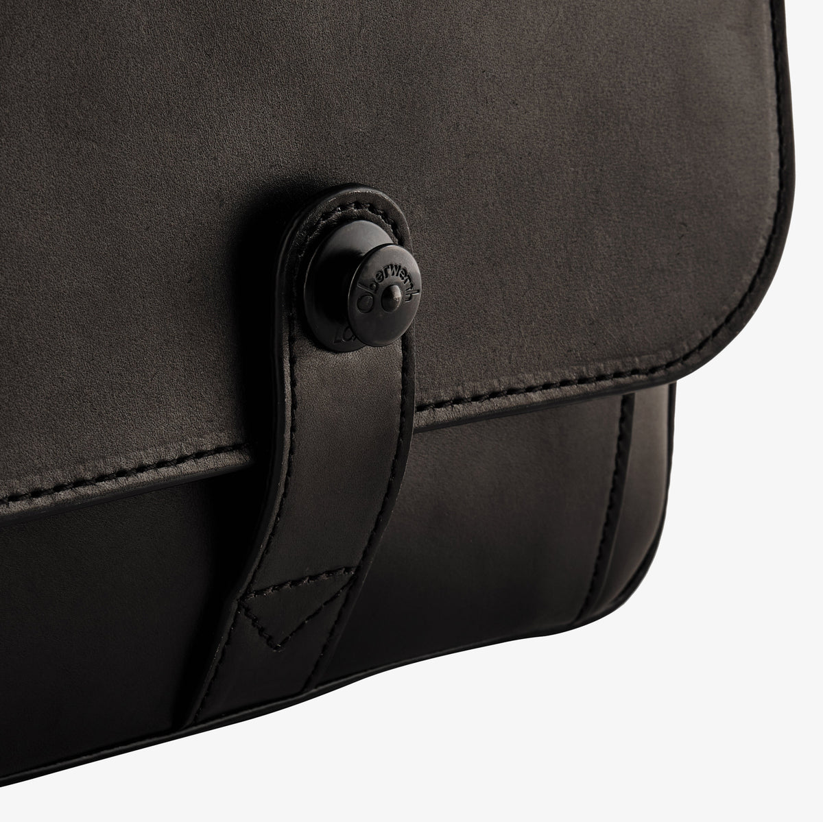 Bolso para cámara Oberwerth Signature Line (mediano), negro con forro rojo