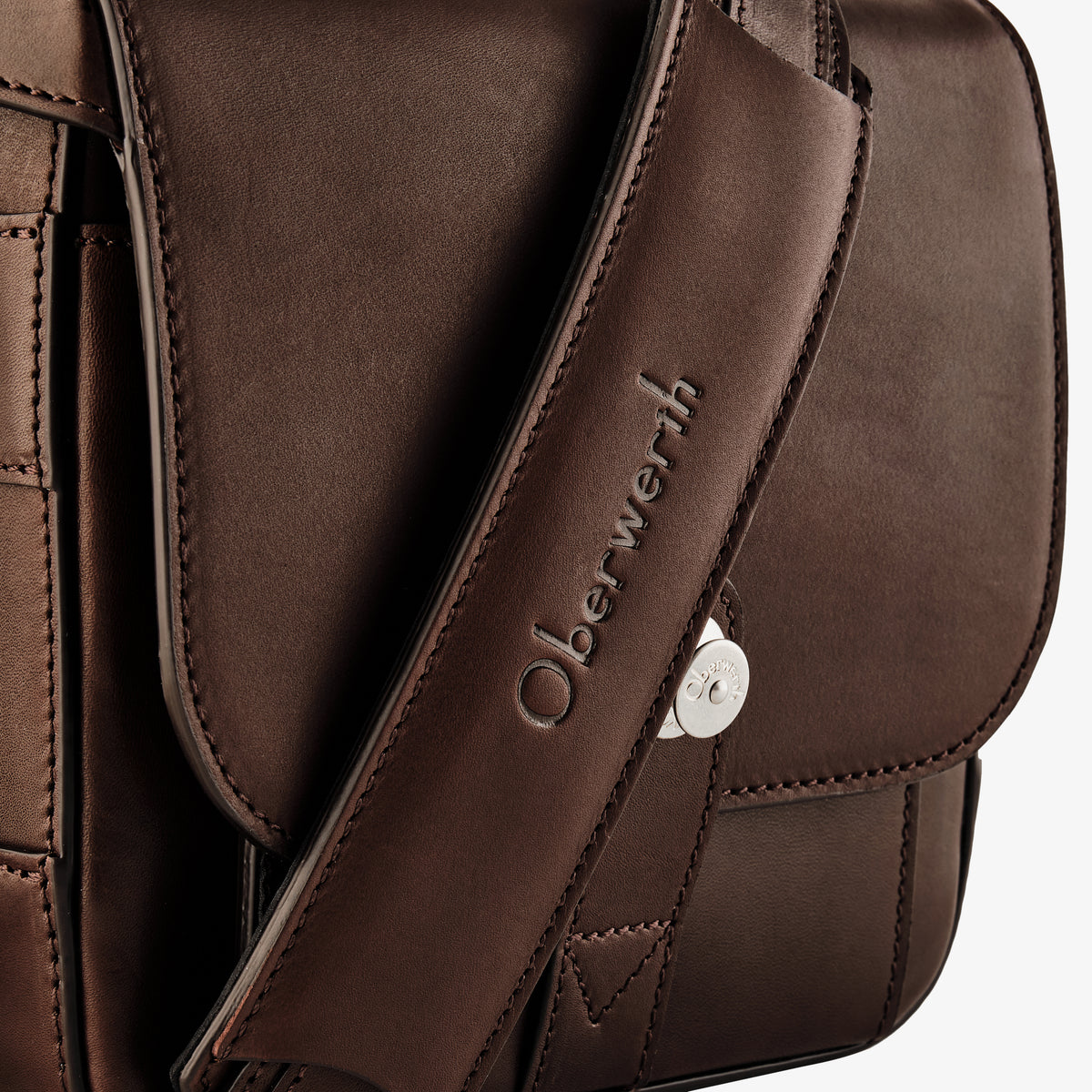 Bolso para cámara Oberwerth Signature Line (pequeño), marrón oscuro con forro rojo