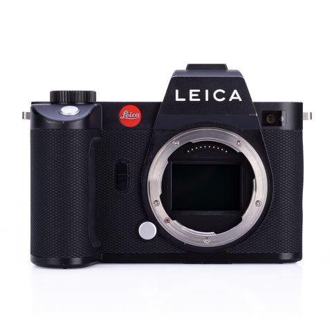 Used Leica SL2 - 2 Extra Batteries - Recent Leica CLA