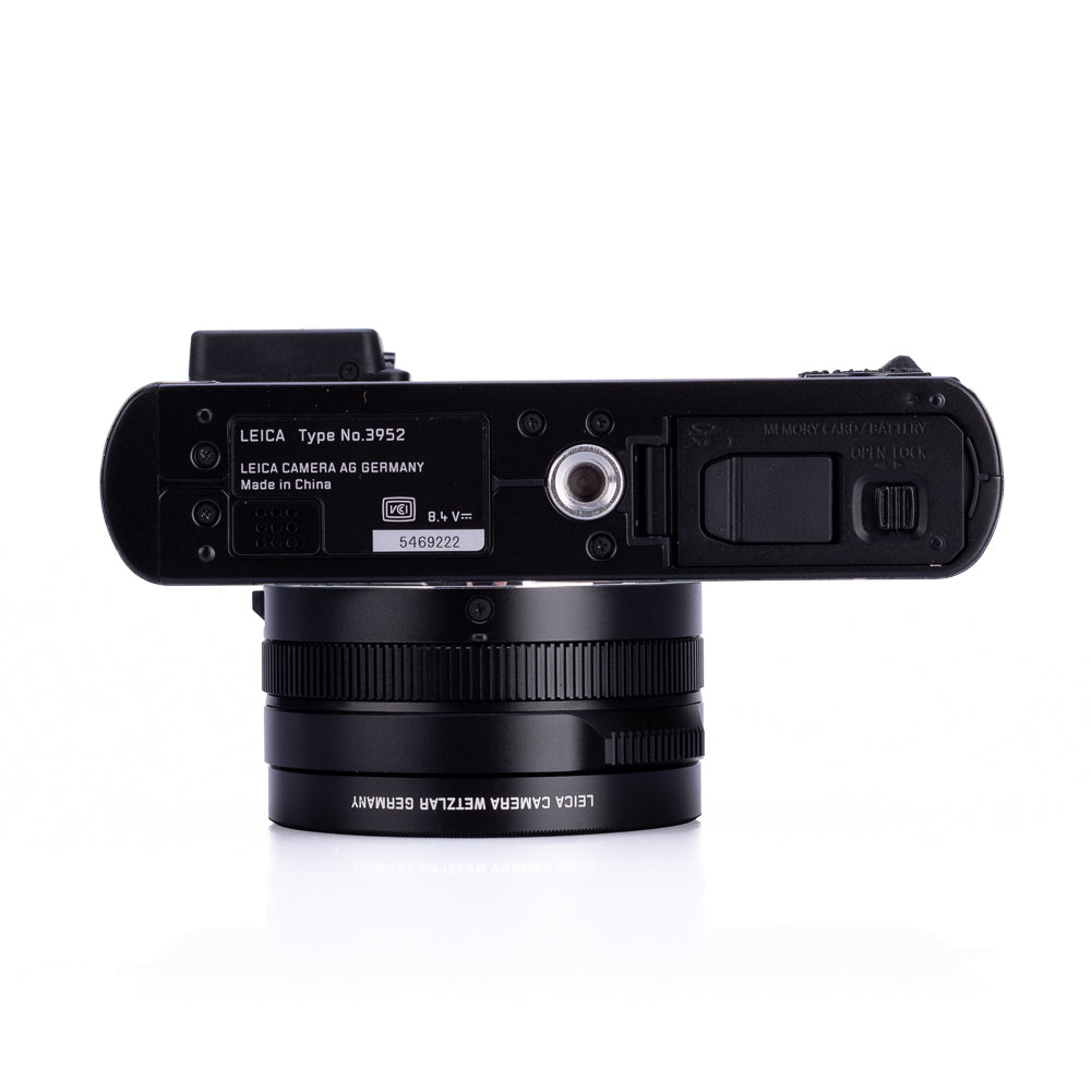 Leica D-Lux 7 usada, edición especial «A BATHING APE x STASH», negra