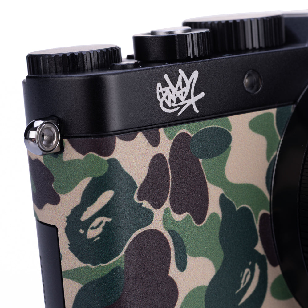 Leica D-Lux 7 usada, edición especial «A BATHING APE x STASH», negra