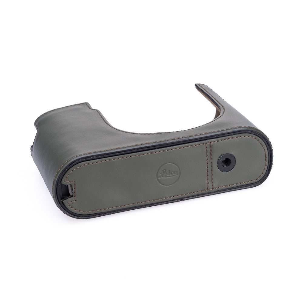 Media funda usada para Leica Q3, cuero, verde oliva