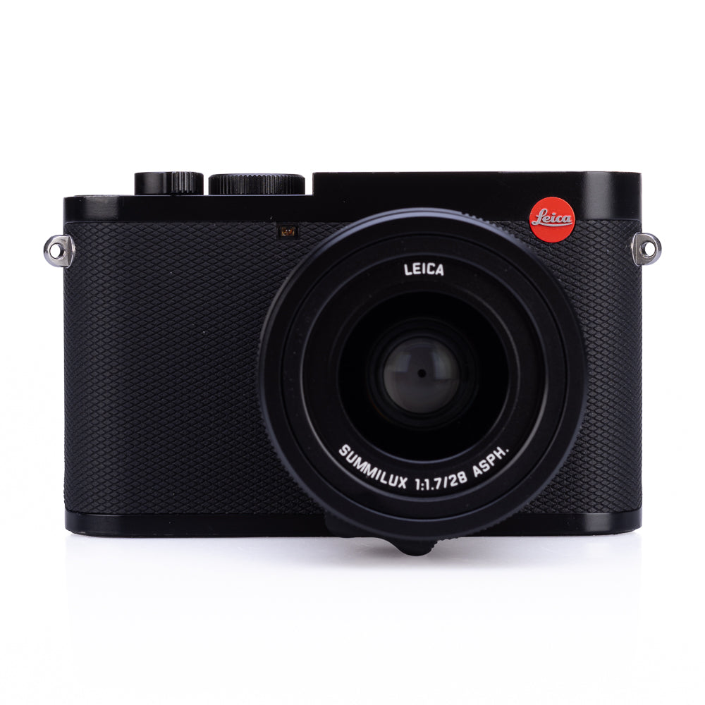Used Leica Q2, black - Recent Leica CLA