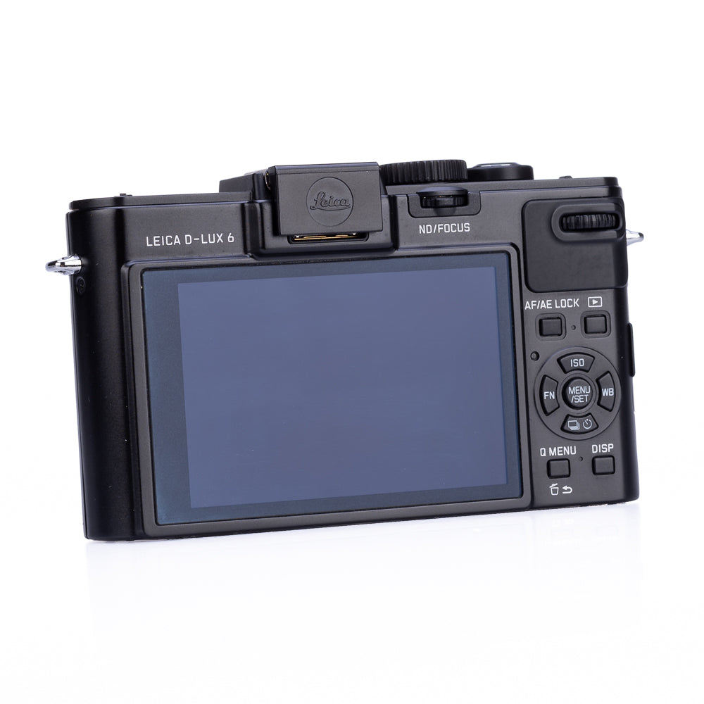 Leica D-Lux 6 usada con visor electrónico EVF 3 y empuñadura