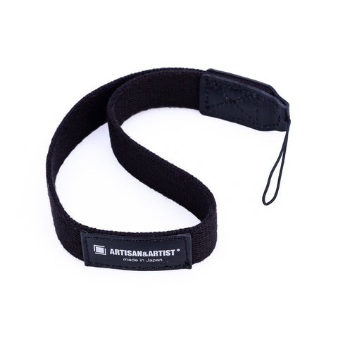 Used Artisan & Artist ACAM 296 Acrylic Camera Wrist Strap, Loop-Style, Black