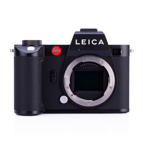 Used Leica SL2 - 2 Extra Batteries - Recent Leica CLA