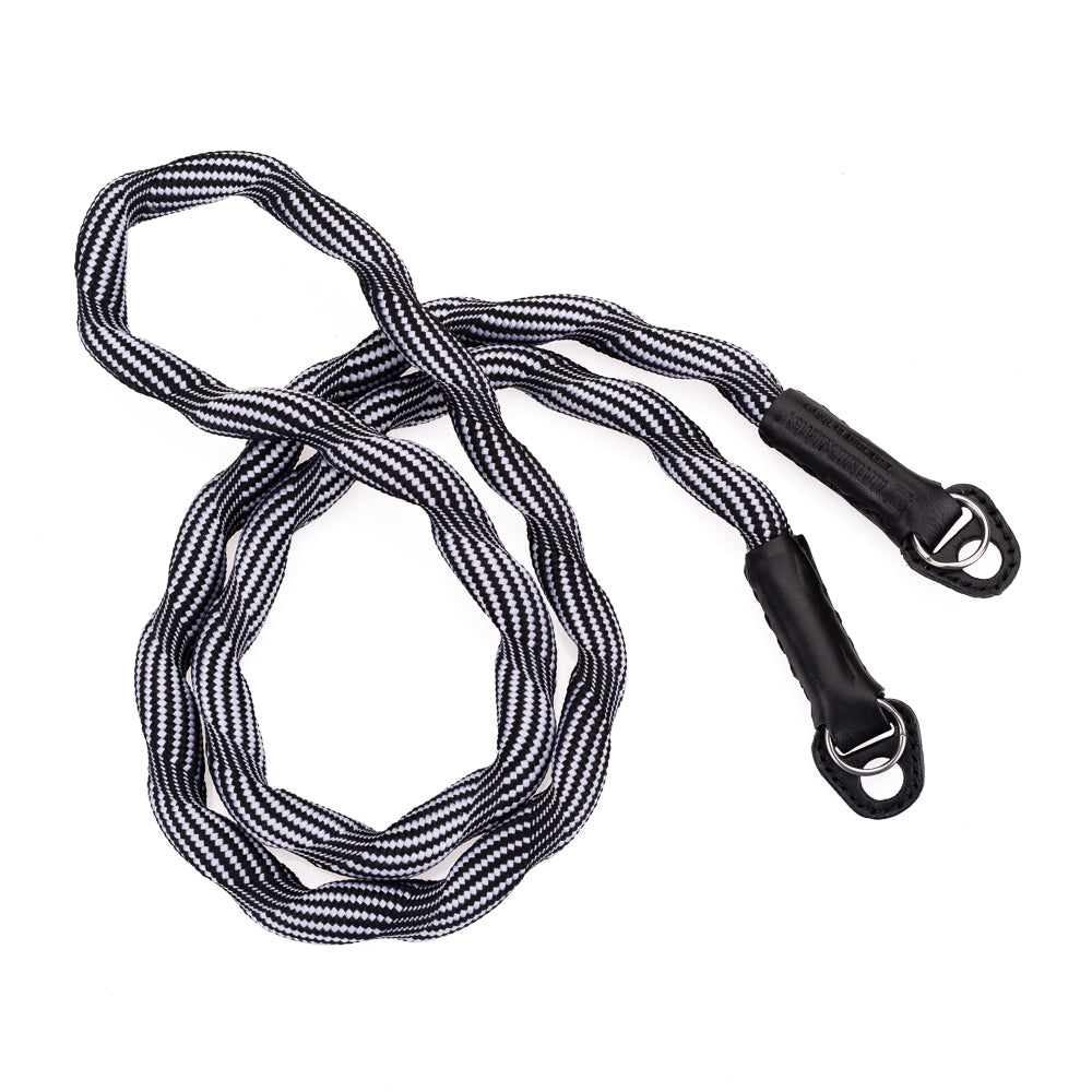 Correa de cuello de cordón en espiral Artisan & Artist* ACAM 707 - Negra/Blanca