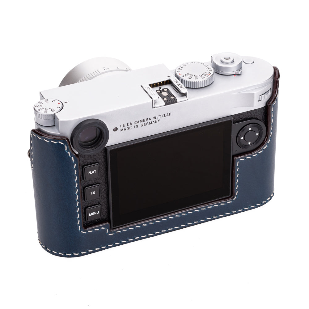 Media funda Arte di Mano para Leica M11 con tapa de acceso avanzada para la batería - Buttero azul marino