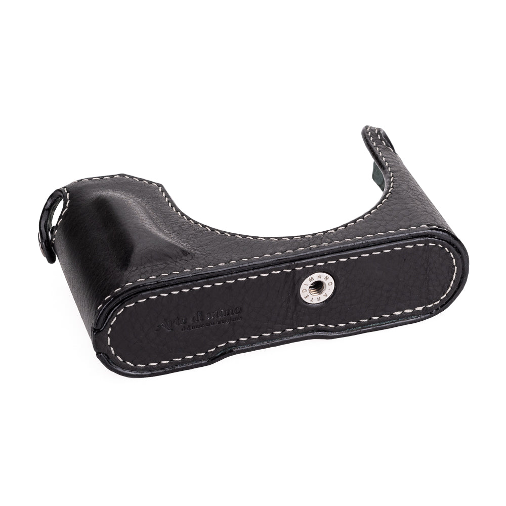 Media funda Arte di Mano para Leica Q3 (Tipo 2-TR, cierre a presión, soporte para trípode) - Negro Rally con costuras blancas