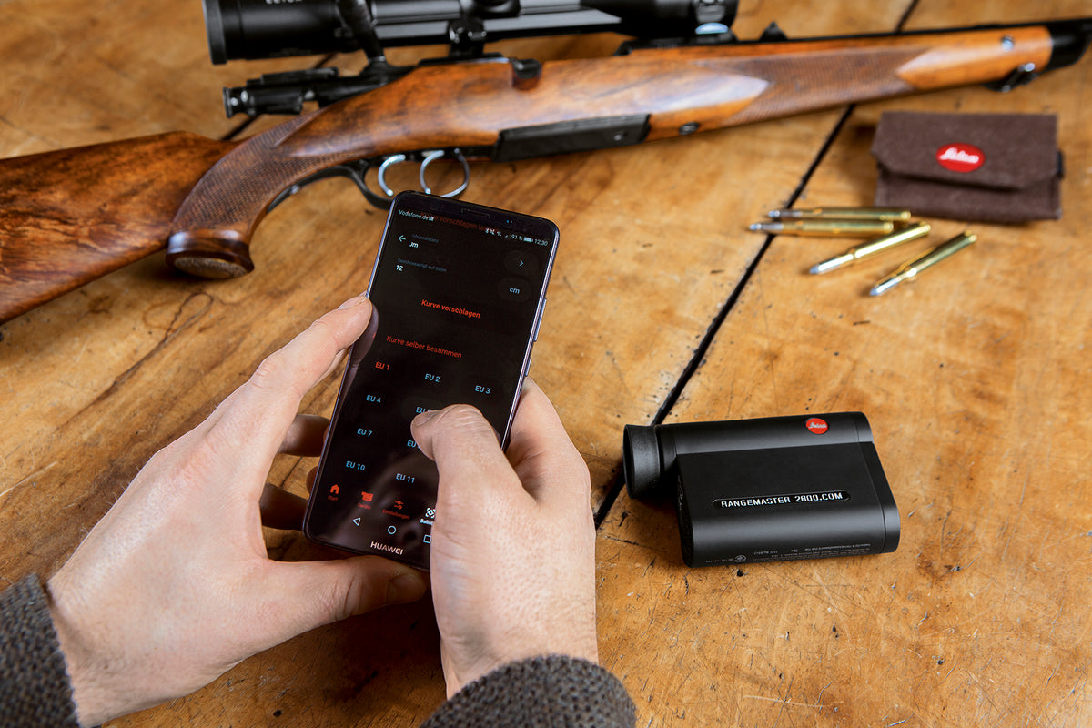 Leica Rangemaster CRF 2800.COM Bluetooth Compact Rangefinder