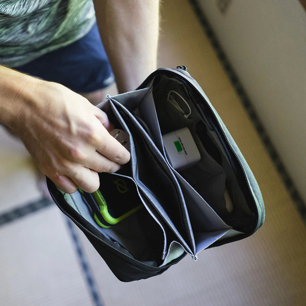 Peak Design Tech Pouch V2 color salvia
