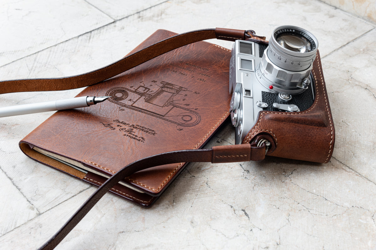 Funda de piel para diario Arte di Mano - "1932 Barnack Drawings" - Rally Volpe