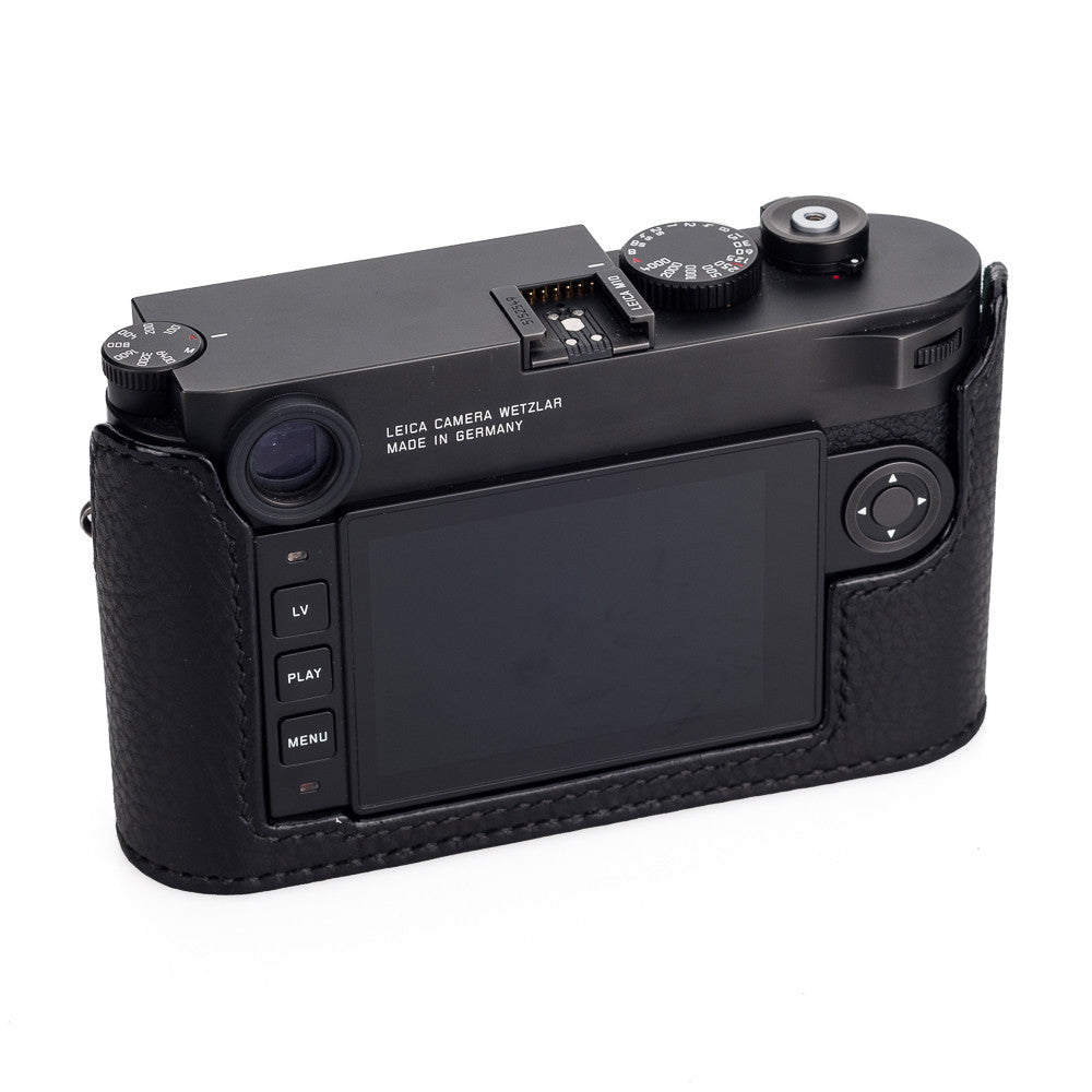 Media funda Arte di Mano para Leica M10 con puerta de acceso a la batería - Negro Minerva con costuras negras
