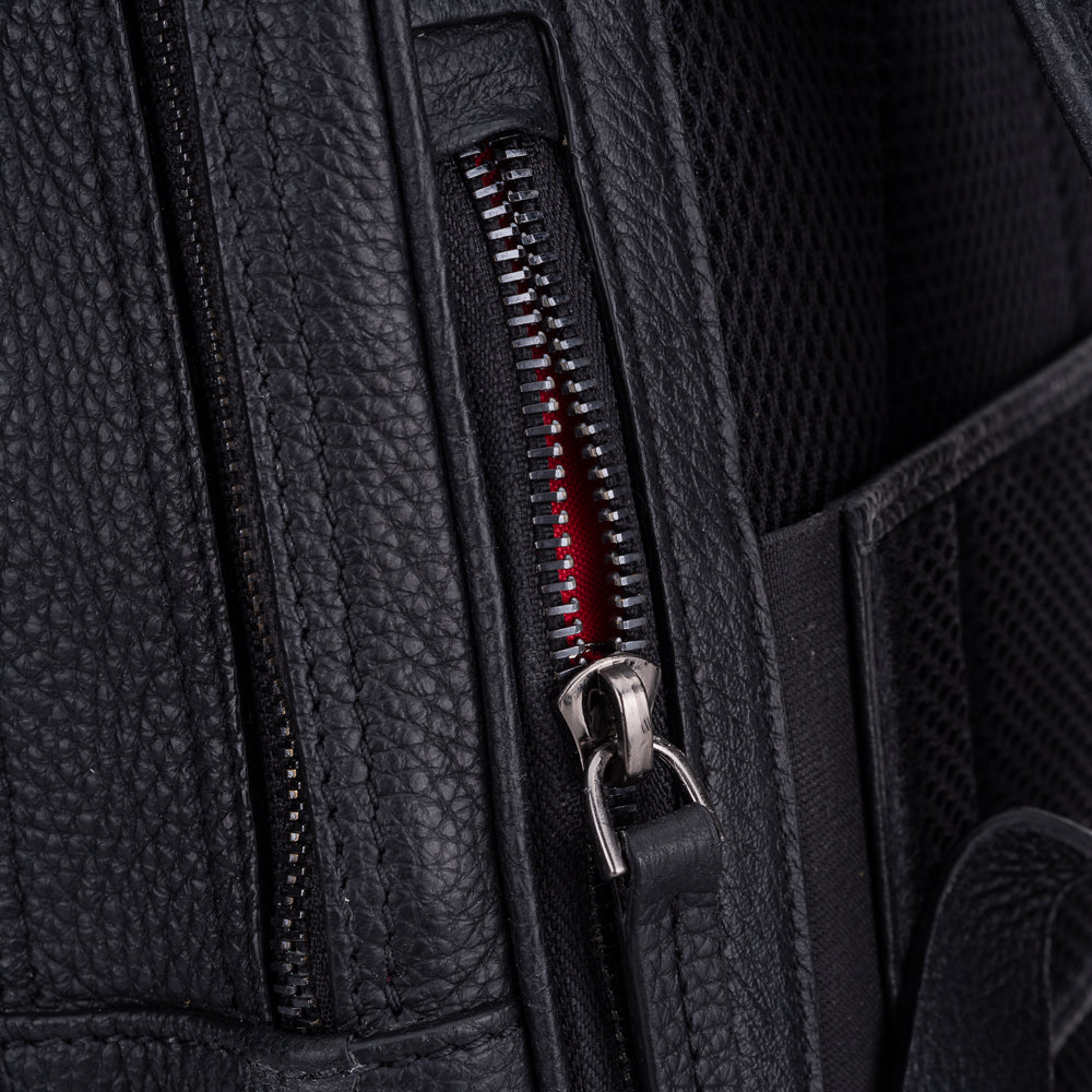 Mochila para cámara Oberwerth Q Backpack (tablet de 13") - Cuero - Negra con forro rojo