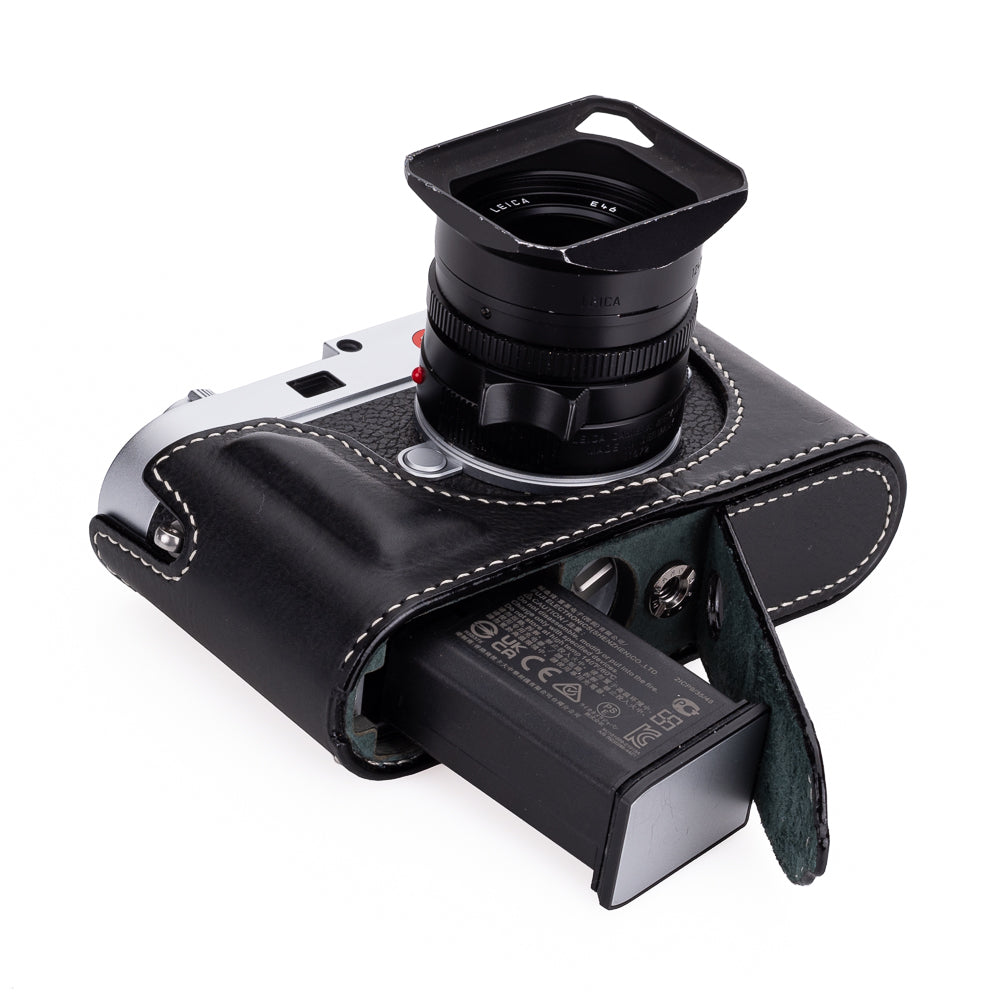 Arte di Mano Half Case for Leica M11 with Advanced Battery Access Door - Minerva Black with White Stitching
