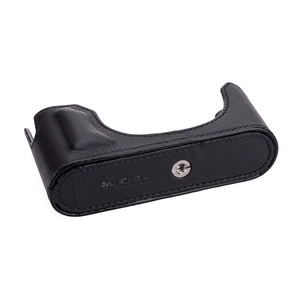 Arte di Mano Half Case for Leica M11 with Advanced Battery Access Door - Minerva Black with Black Stitching