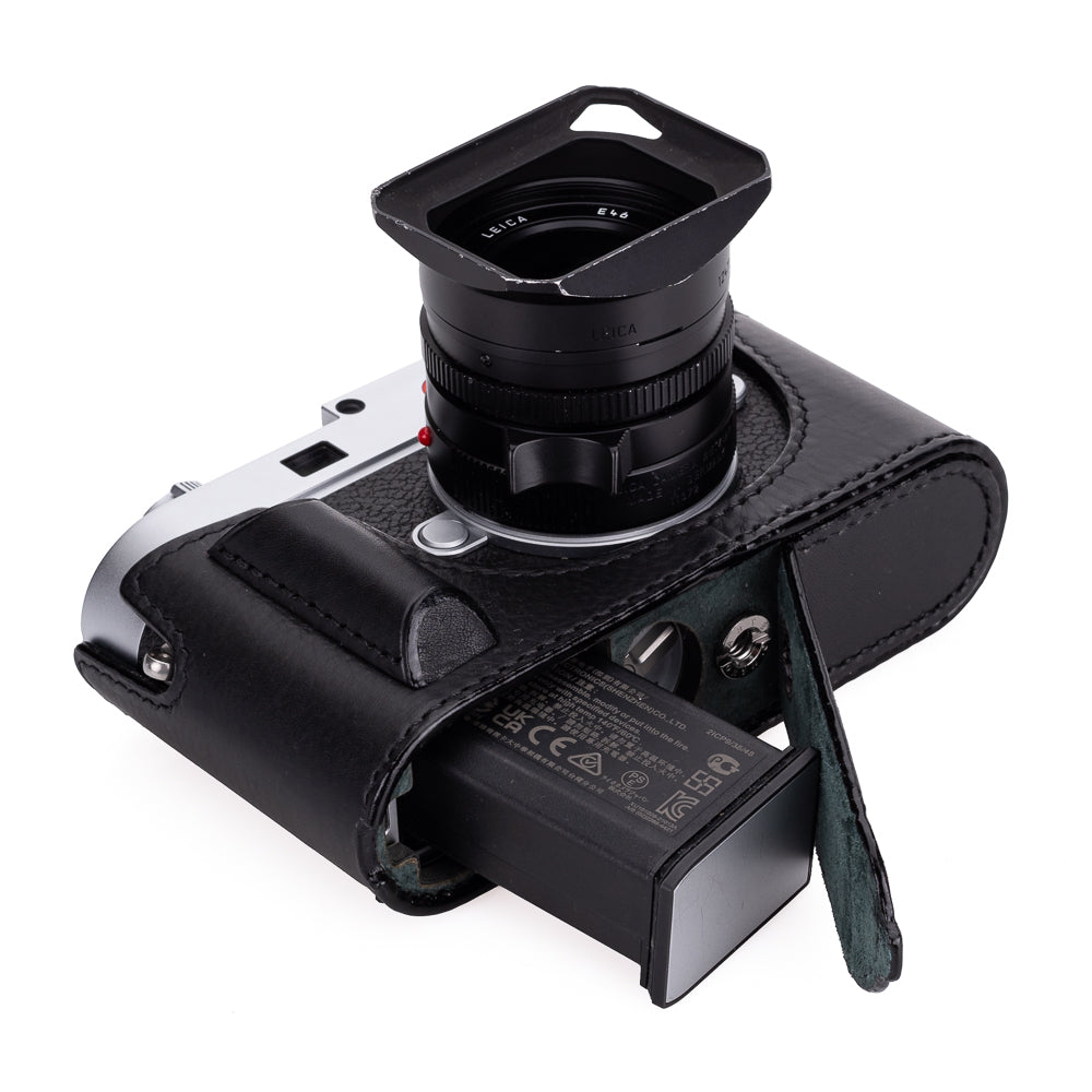 Arte di Mano Aventino Half Case with Advanced Battery Door for Leica M11 - Minerva Black with Black Stitching