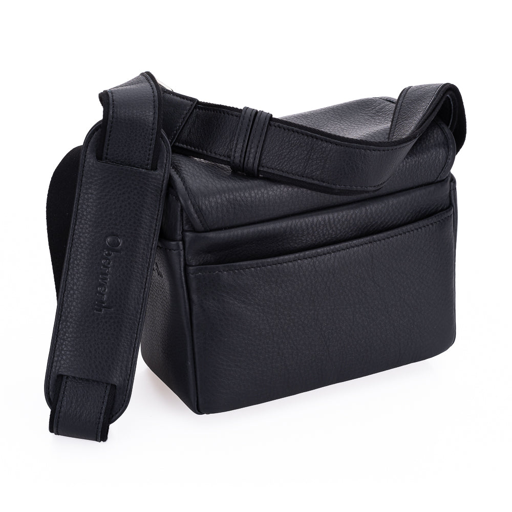 Bolso para cámara de piel Oberwerth M11, negro con costuras negras