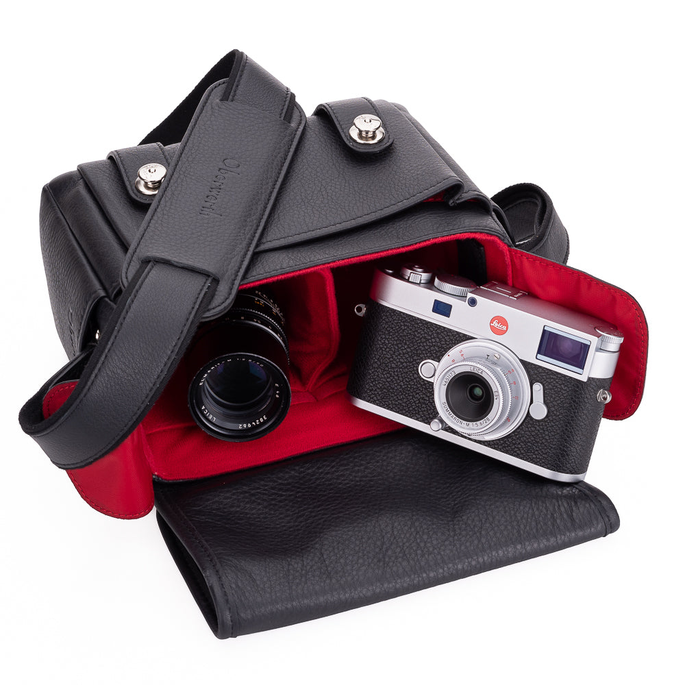 Bolso para cámara de cuero Oberwerth M11, negro con costuras rojas