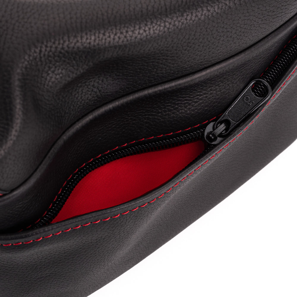 Bolso para cámara de cuero Oberwerth ‘Louis’, edición de lujo - Novonappa negro con costuras rojas