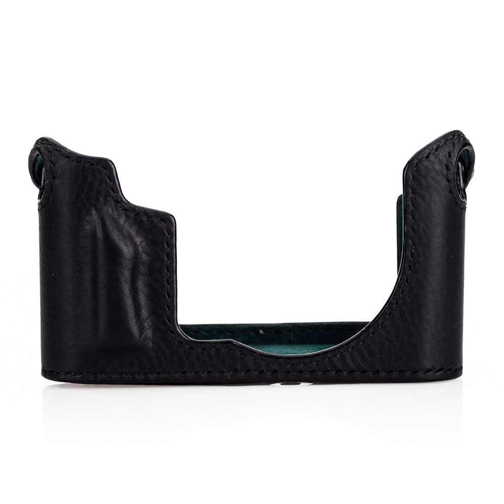 Media funda Arte di Mano para Leica CL con puerta de acceso a la batería - Minerva negra con costuras negras