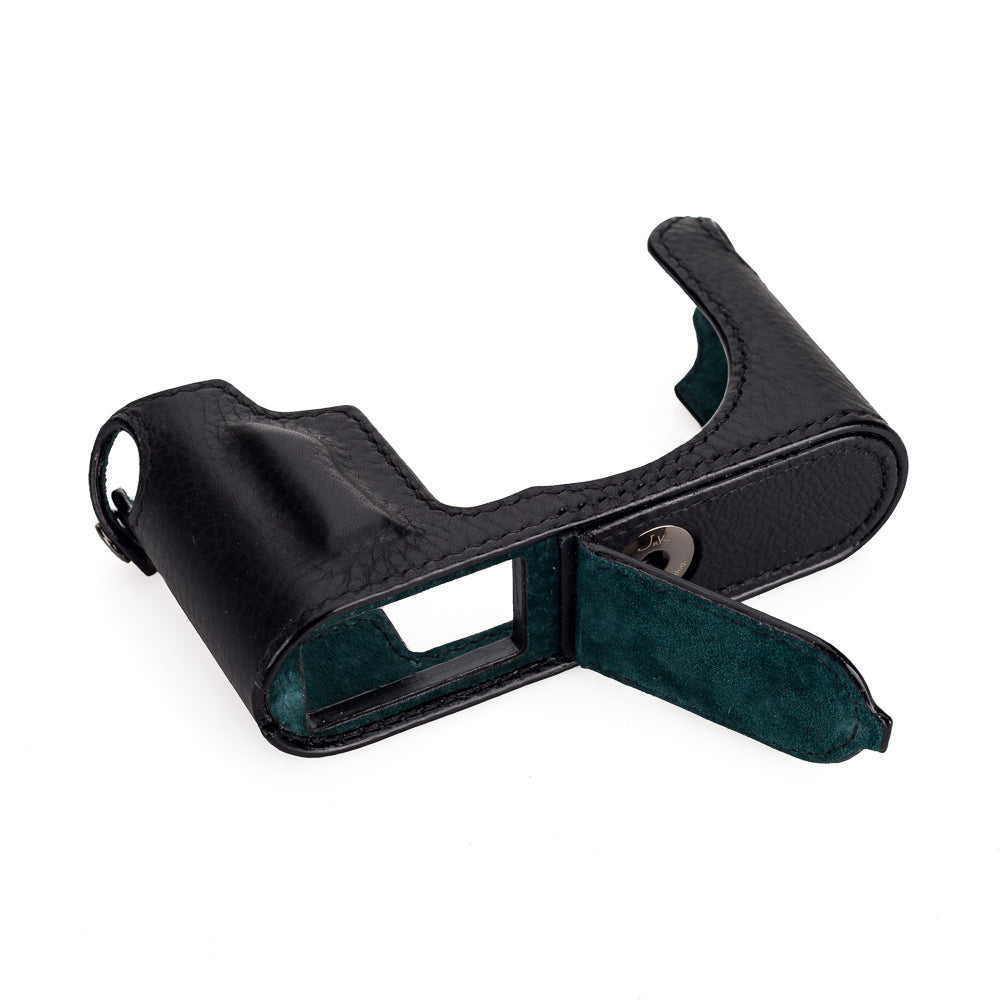 Media funda Arte di Mano para Leica CL con puerta de acceso a la batería - Minerva negra con costuras negras