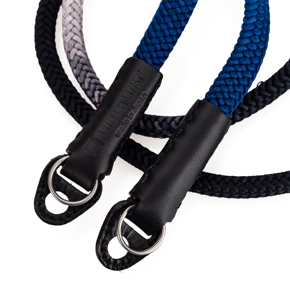 Correa para el cuello de seda con degradado Artisan & Artist* ACAM 316G - Negro/Azul marino