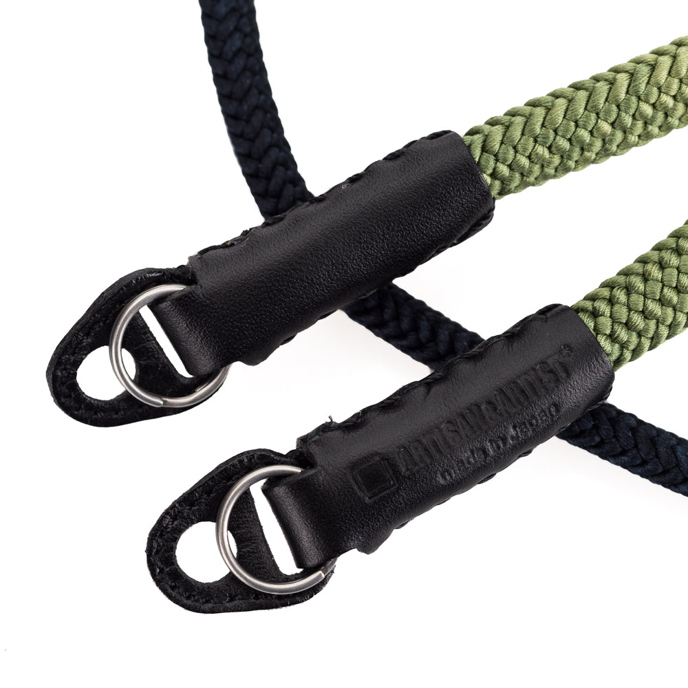 Correa para cuello de seda con degradado Artisan & Artist* ACAM 316G - Negro/Caqui
