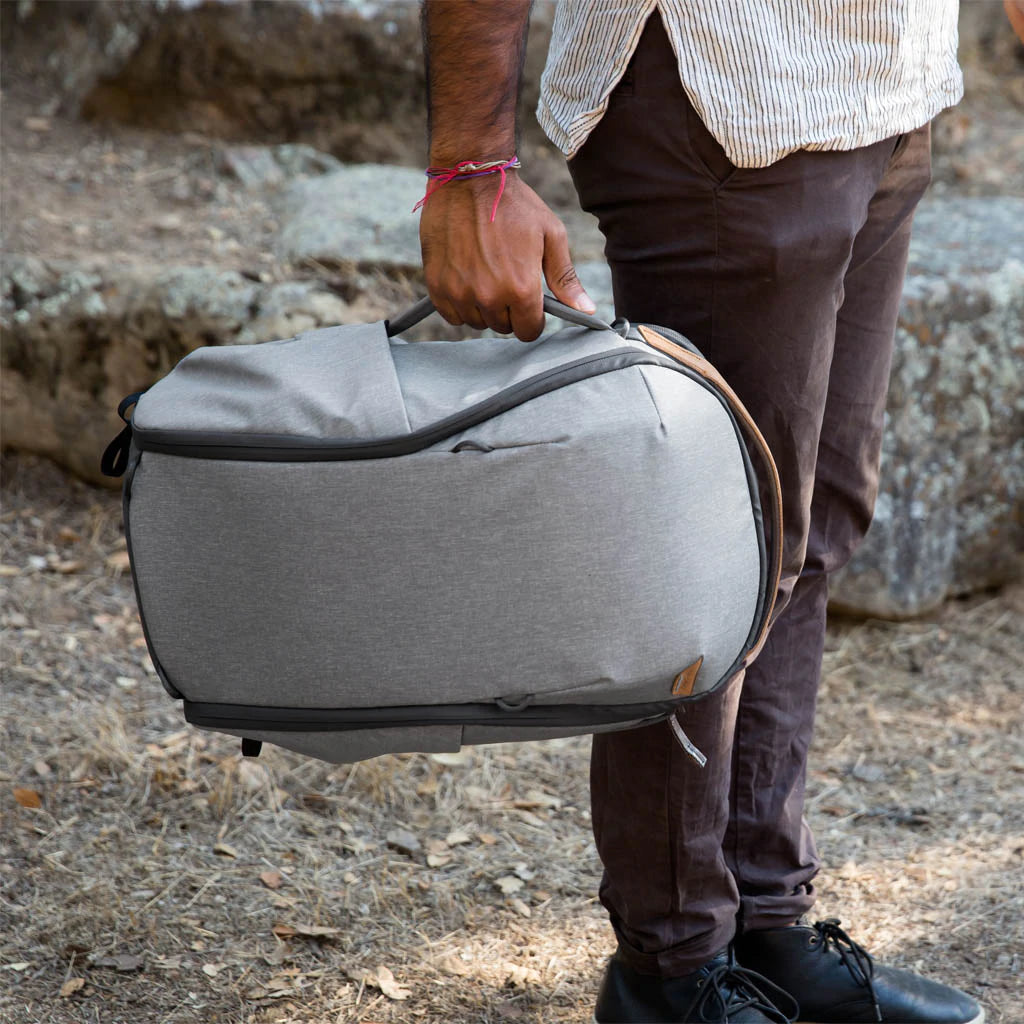 Mochila Peak Design Everyday V2 de 20 L - color ceniza