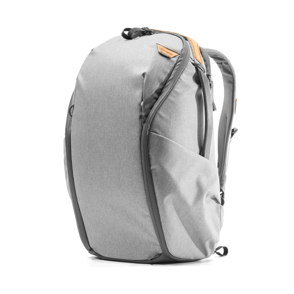 Mochila Peak Design Everyday V2 de 20 L - color ceniza
