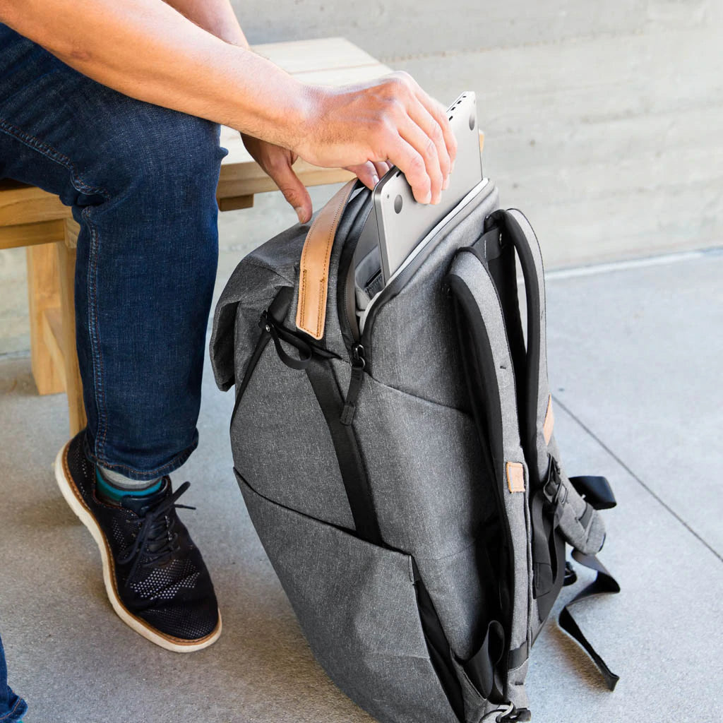 Peak Design Everyday Backpack V2 20L - Carbón
