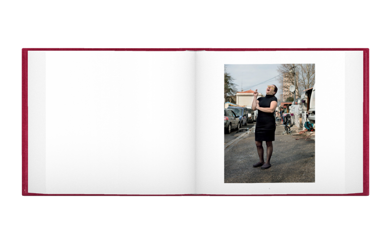 Alessandra Sanguinetti: El gendarme en la colina, 2017